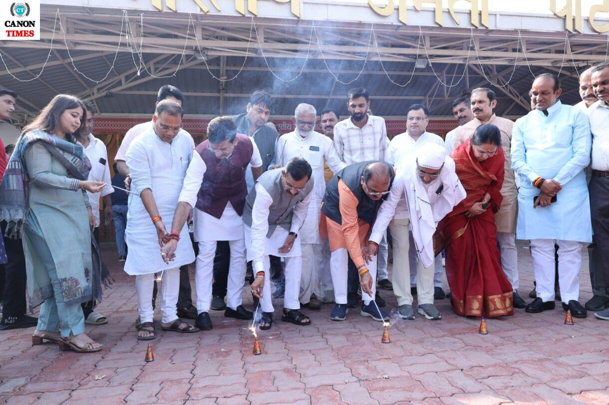 प्रदेश की जनता, कार्यकर्ताओं पर बना रहे माता लक्ष्मी, भगवान धन्वंतरि का आशीर्वाद - श्री विष्णुदत्त शर्मा