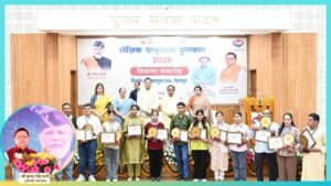 Dhami Honours 63 Uttarakhand Board Achievers, Six School Principals